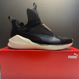 Puma Sneakers